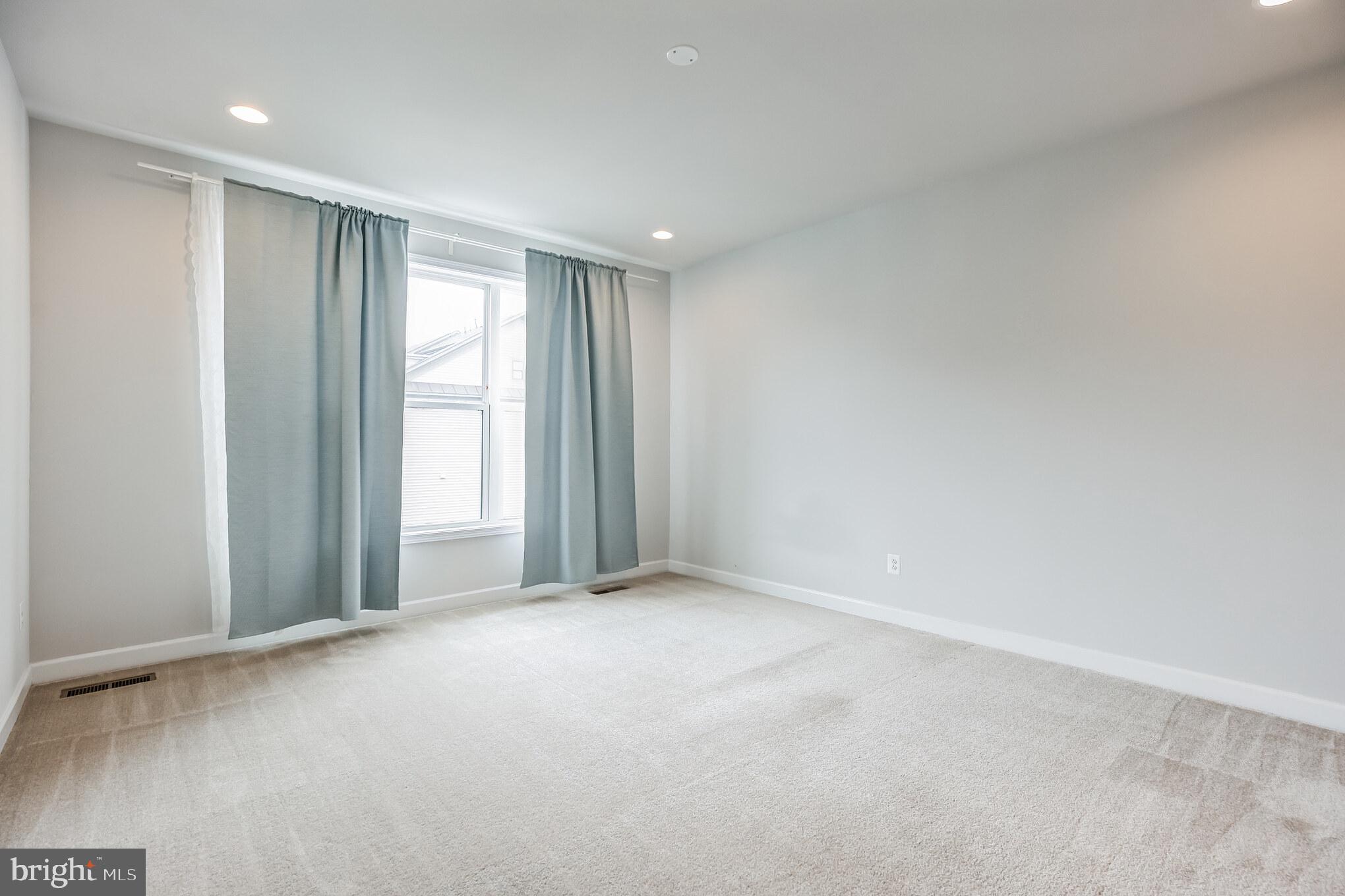 4484 Lateleaf Trail Fairfax, VA 22030 - Photo 22 of 30