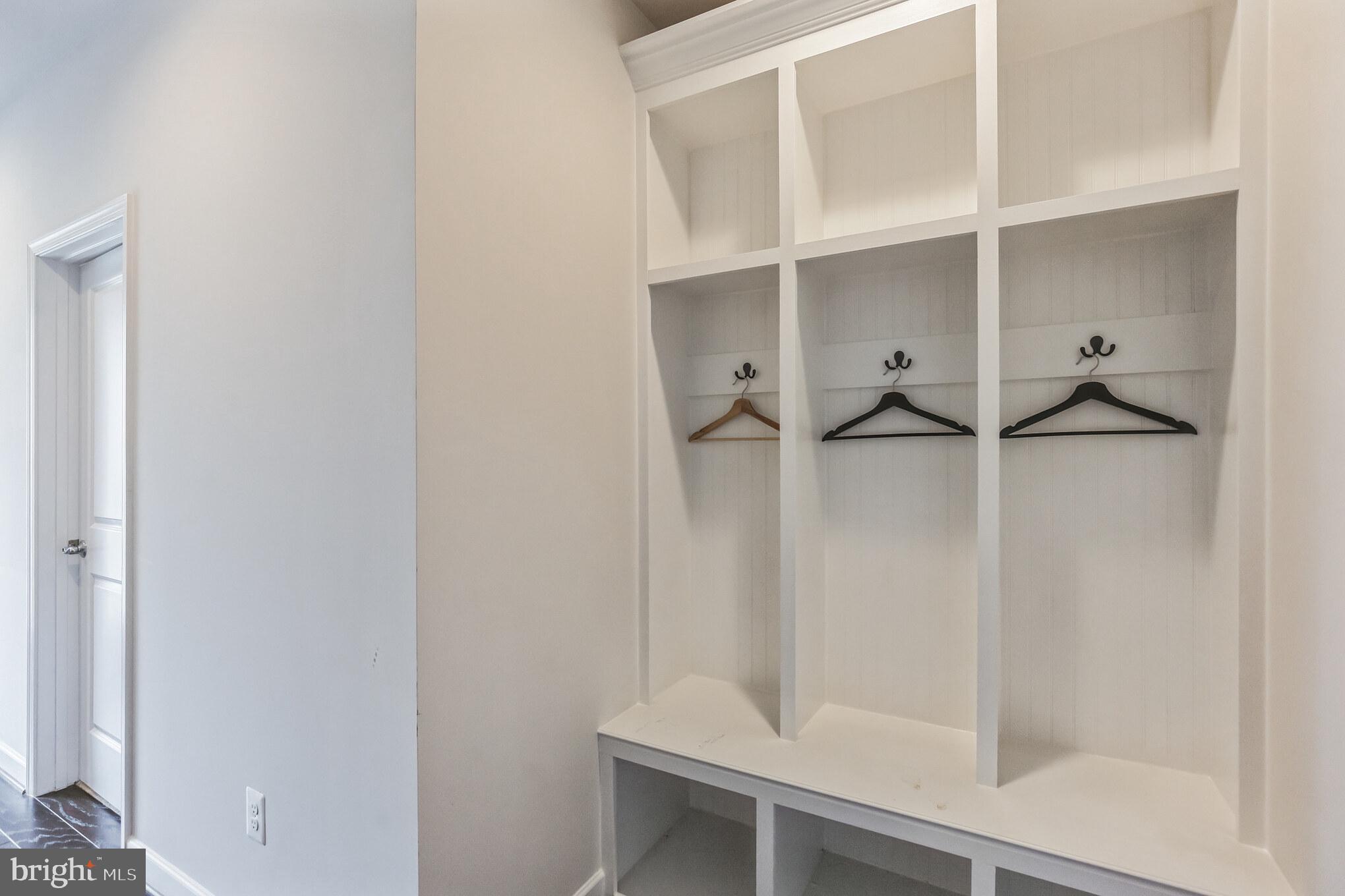 4484 Lateleaf Trail Fairfax, VA 22030 - Photo 7 of 30