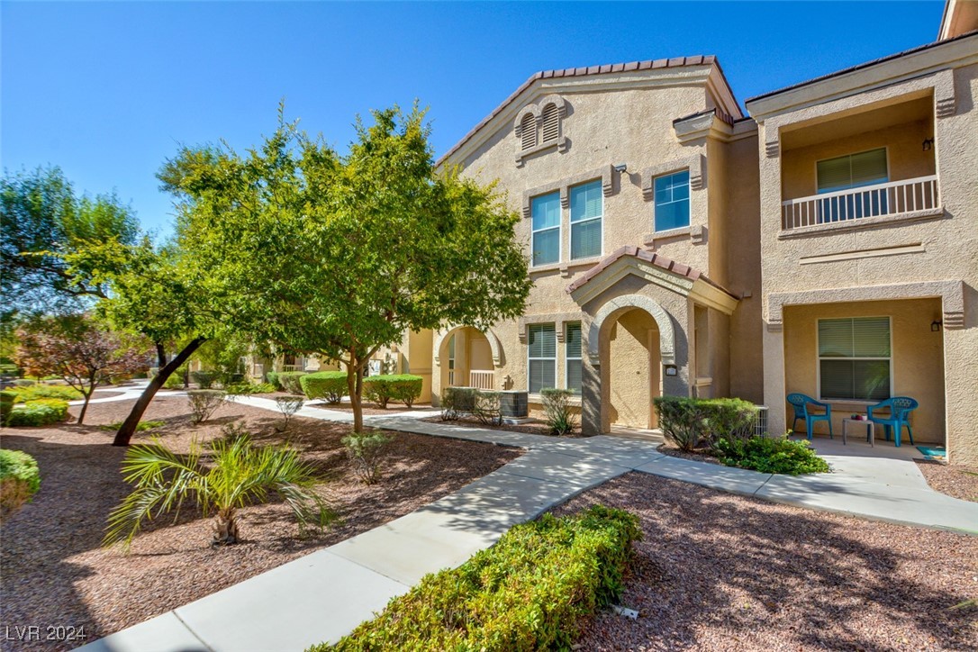 10550 West Alexander Road, Unit 1192 Las Vegas, NV 89129 - Photo 3 of 27 Gallery Image 3