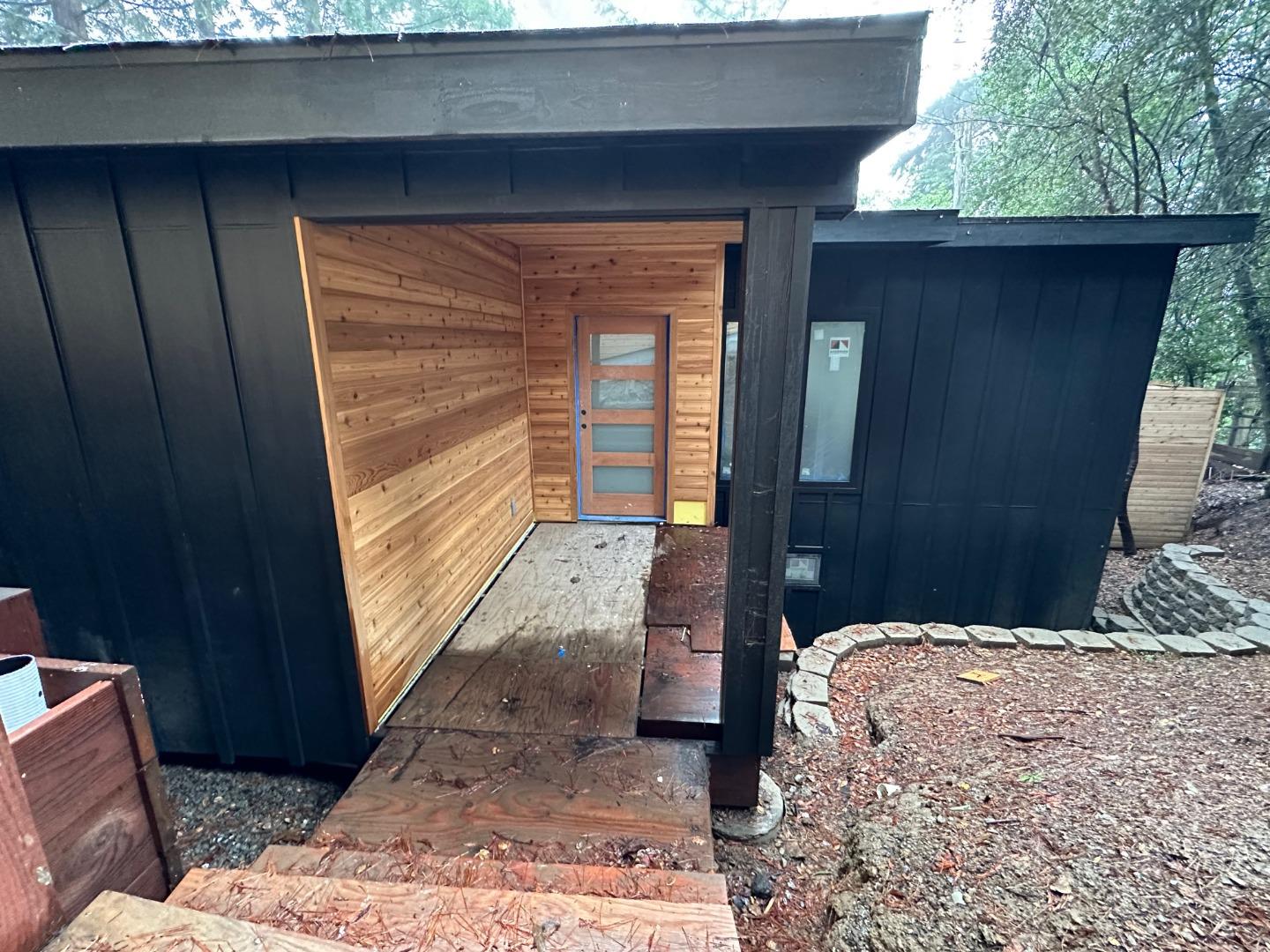 7032 Sayre Drive Oakland, CA 94611 - Photo 10 of 38 a view of outdoor space