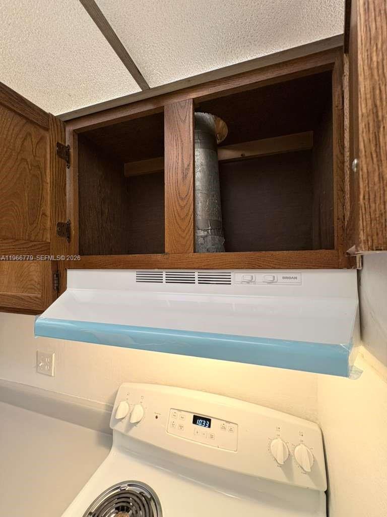 3690 Inverrary Drive, Unit 1K Lauderhill, FL 33319 - Photo 11 of 34 a bathroom with a bathtub