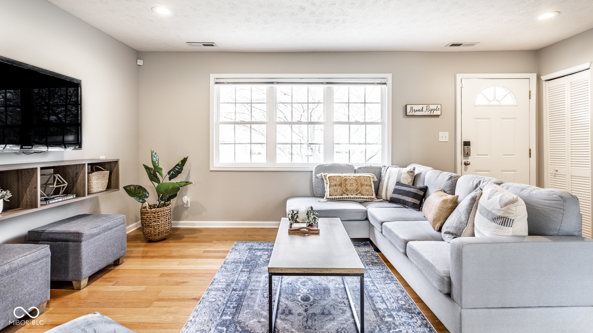 5631 Ralston Avenue Indianapolis, IN 46220 - Photo 3 of 22