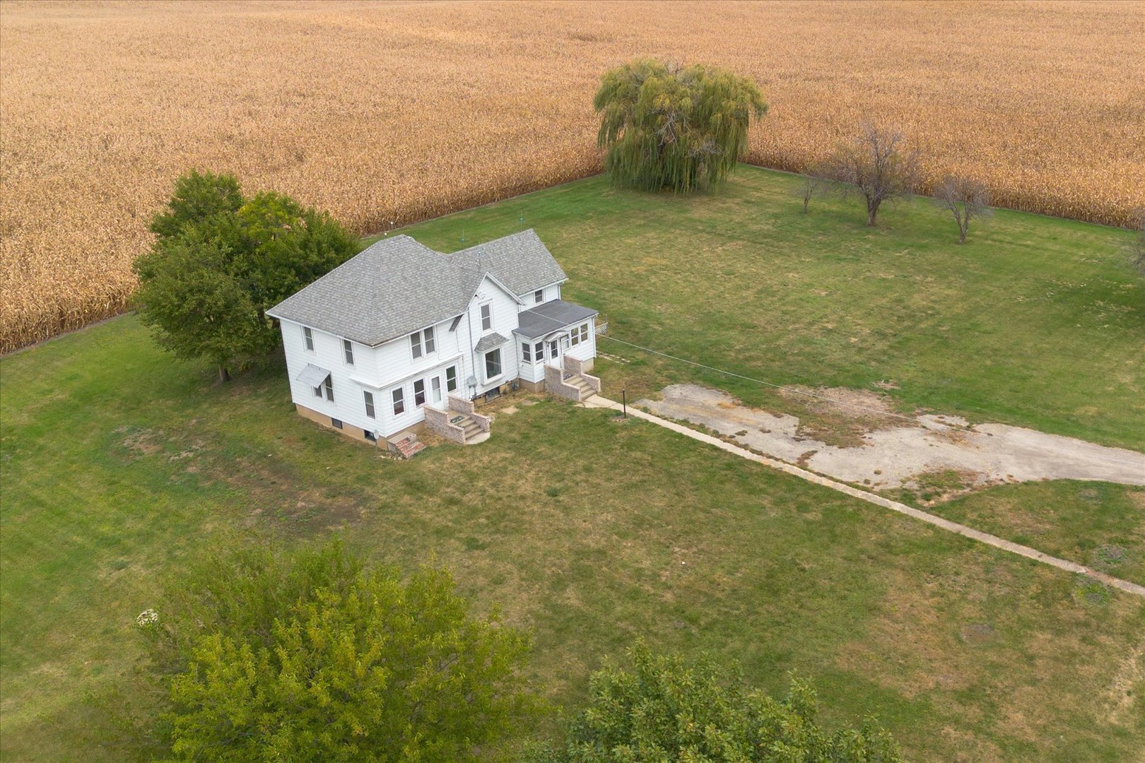 107 East Long Street Ohio, IL 61349 - Photo 3 of 33