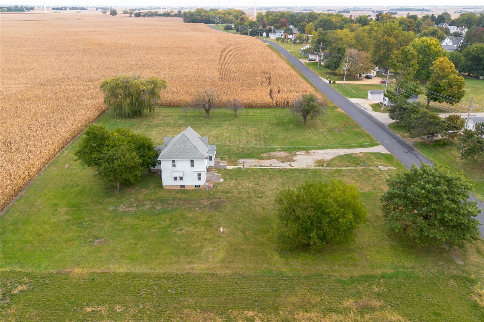 107 East Long Street Ohio, IL 61349 - Photo 4 of 33