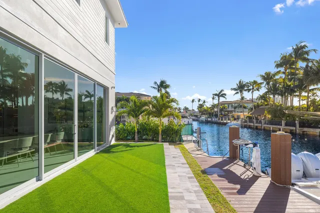 $6,250,000 | 810 Northeast 70th Street, Boca Raton, FL 33487