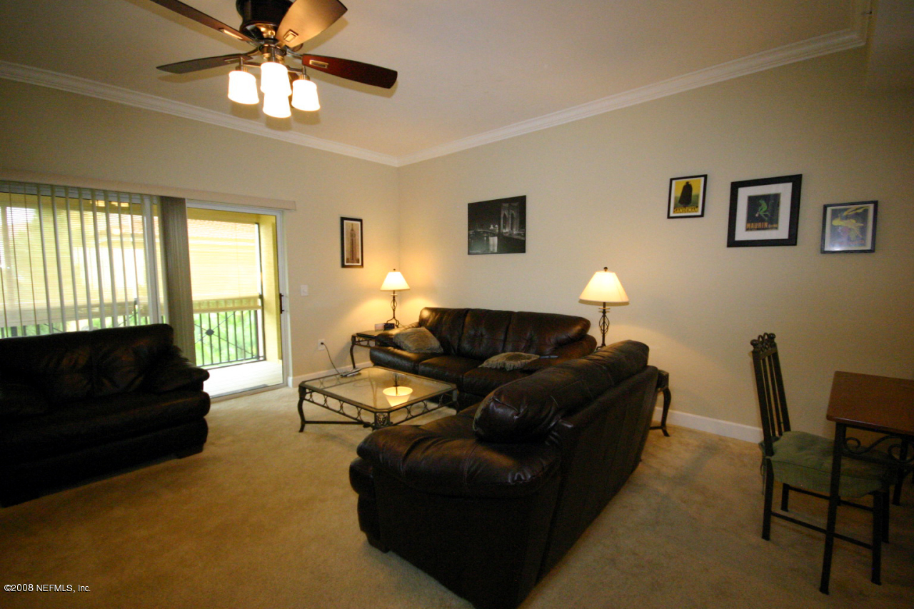 9745 Touchton Road, Unit 521 Jacksonville, FL 32246 - Photo 5 of 19 Family Room