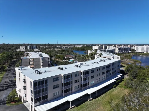 $2,650 | 6251 Shoreline Drive, Unit 2205, Seminole, FL 33708