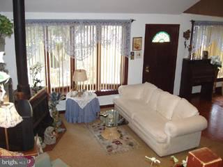 2215 Gilham Road Broomall, PA 19008 - Photo 4 of 6 Gallery Image 4