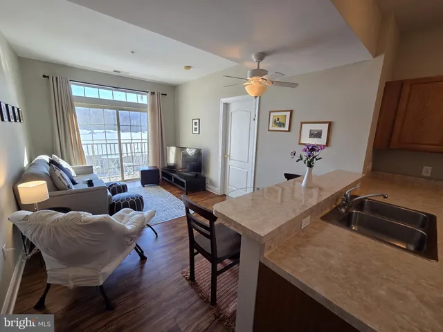 $190,000 | 1000 Fountainview Circle, Unit 311, Newark, DE 19713