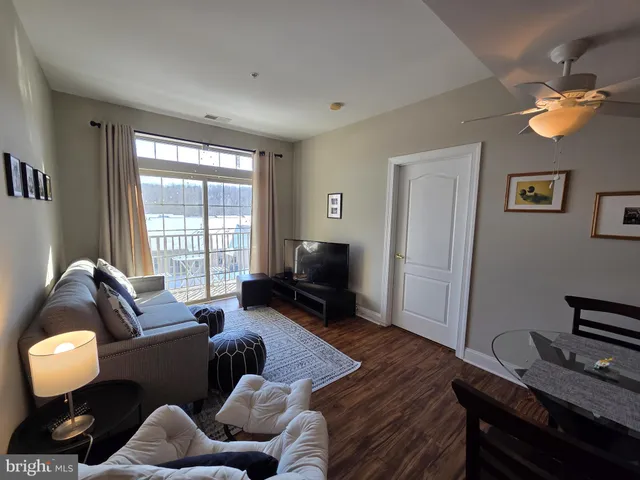 $190,000 | 1000 Fountainview Circle, Unit 311, Newark, DE 19713