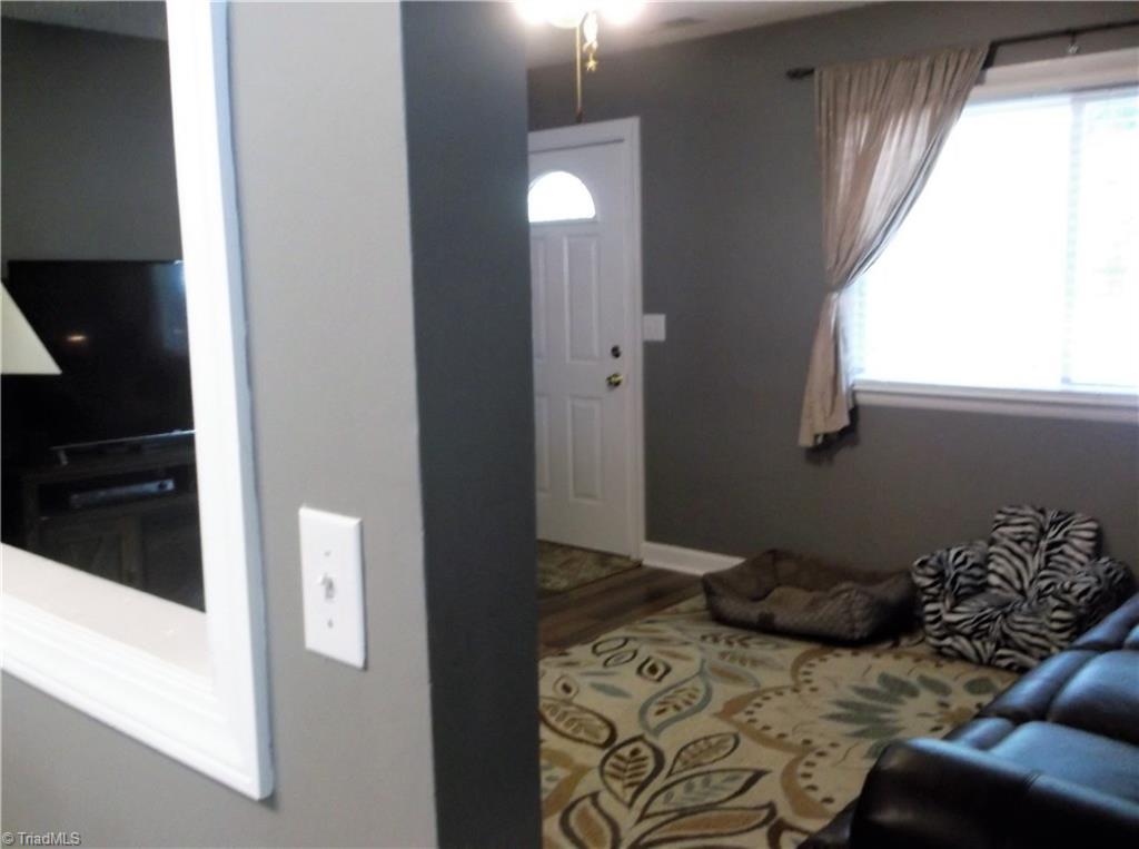 118 Locust Road King, NC 27021 - Photo 9 of 20