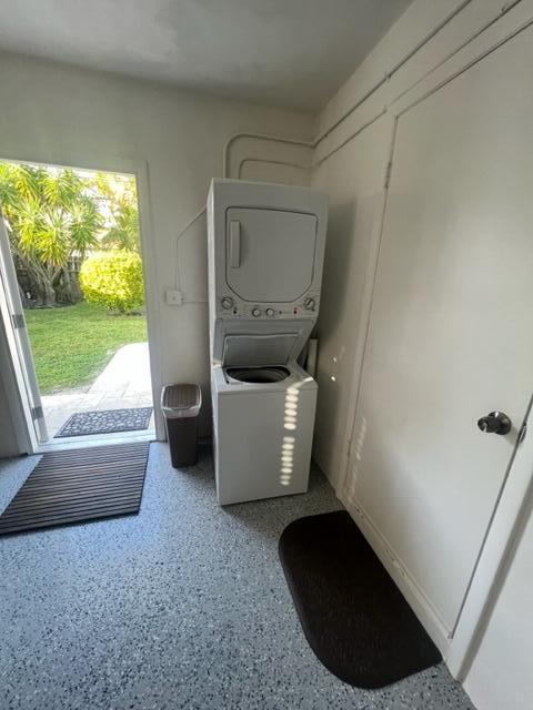 1260 Manor Drive Riviera Beach, FL 33404 - Photo 35 of 59 W dryer open to back yard from garage