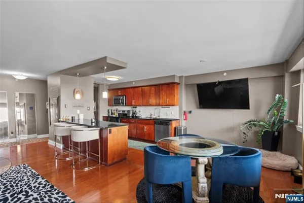 $2,500 | 60 Parkway Drive, Unit 12A, East Orange, NJ 07017