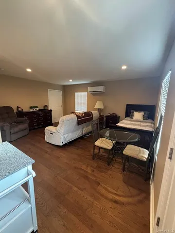 $1,600 | 23 Wellington Road, Middle Island, NY 11953