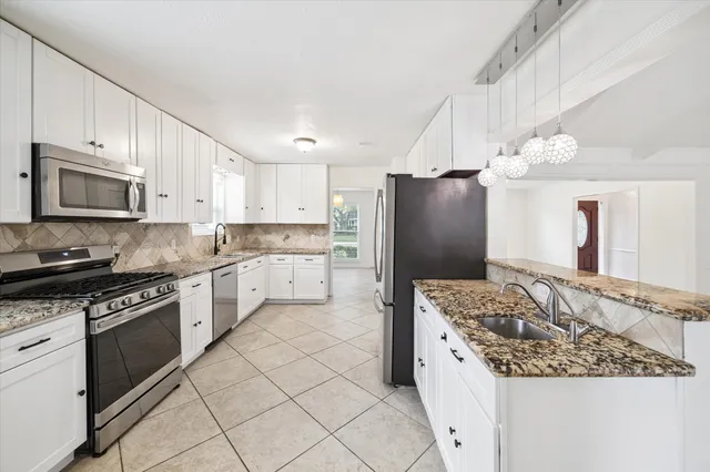 $4,100 | 10211 Olympia Drive, Houston, TX 77042