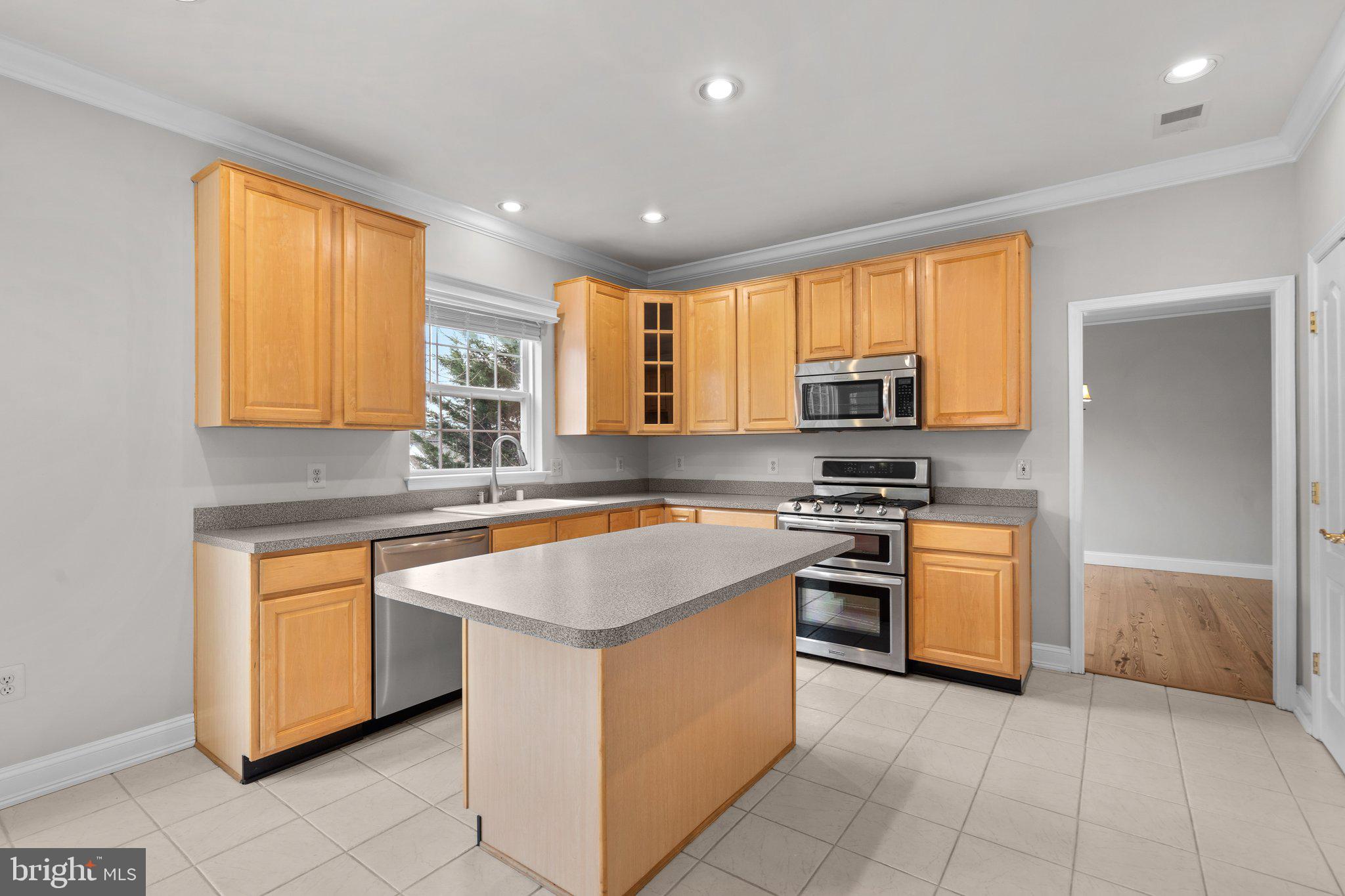 13804 Rockingham Road Germantown, MD 20874 - Photo 16 of 61 Gallery Image 16