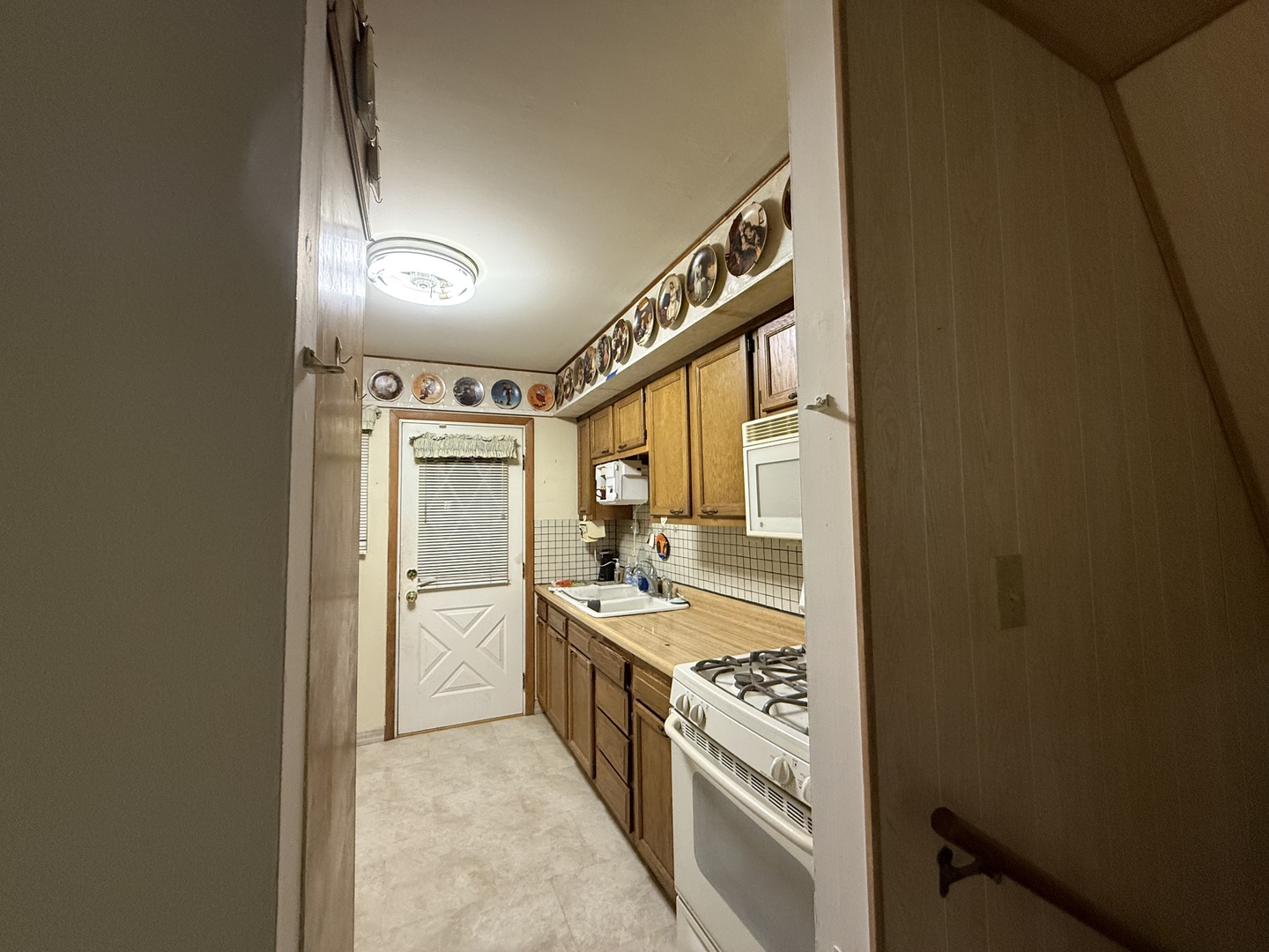 1522 Breen Street Joliet, IL 60436 - Photo 3 of 21