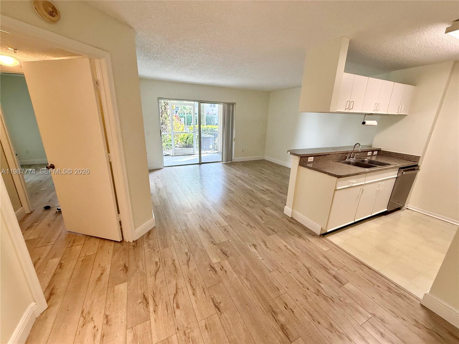 410 South Park Road, Unit 1105 Hollywood, FL 33021 - Photo 1 of 16