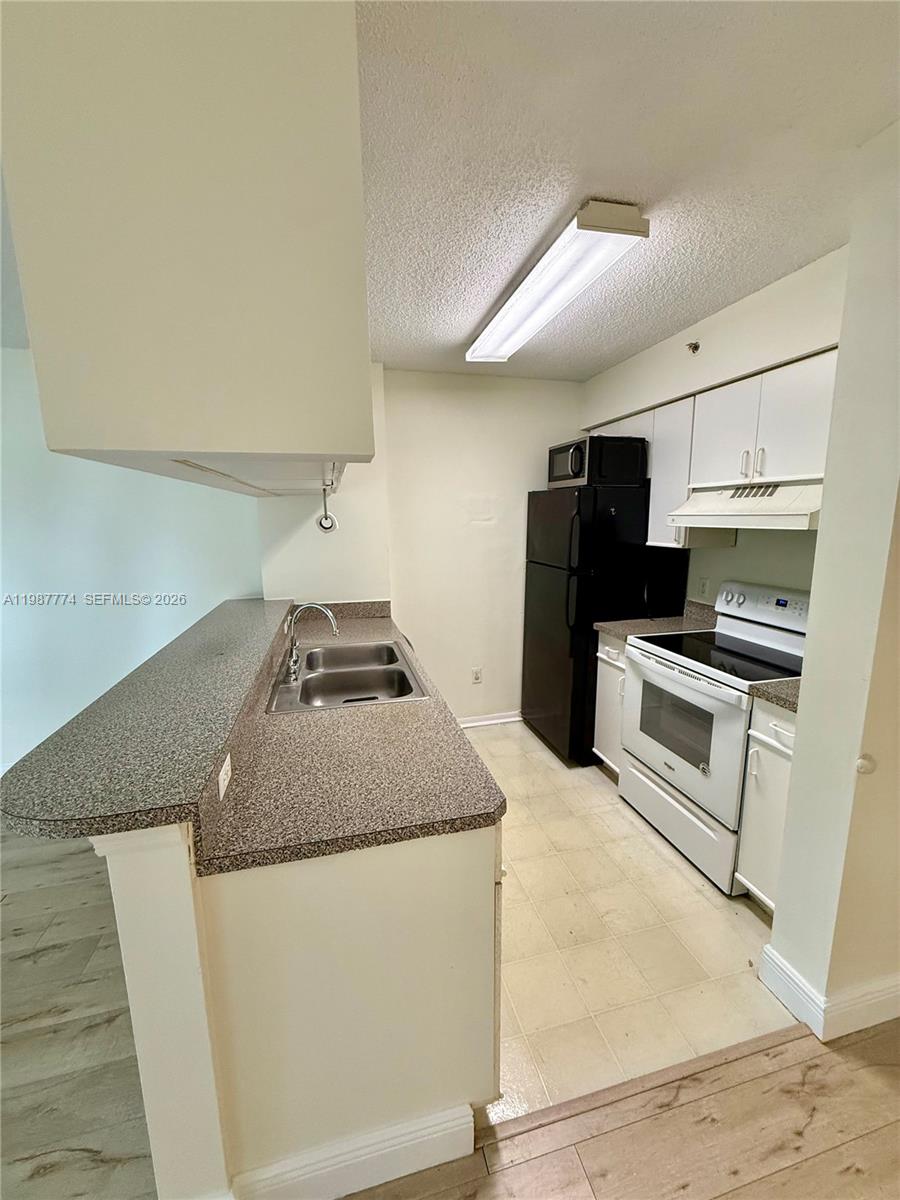 410 South Park Road, Unit 1105 Hollywood, FL 33021 - Photo 6 of 16