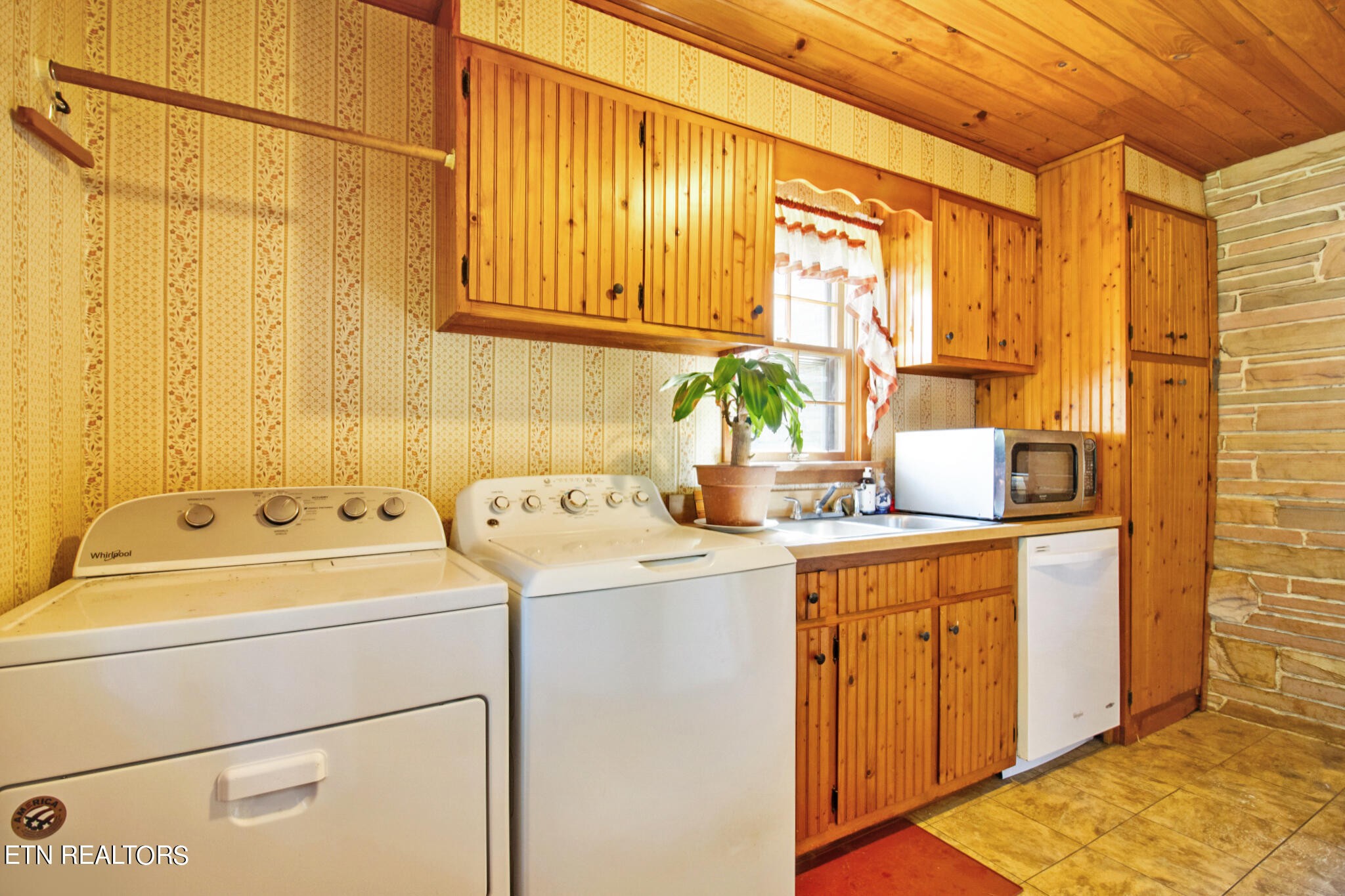 961 Deep Draw Road Crossville, TN 38555 - Photo 23 of 47 Gallery Image 23