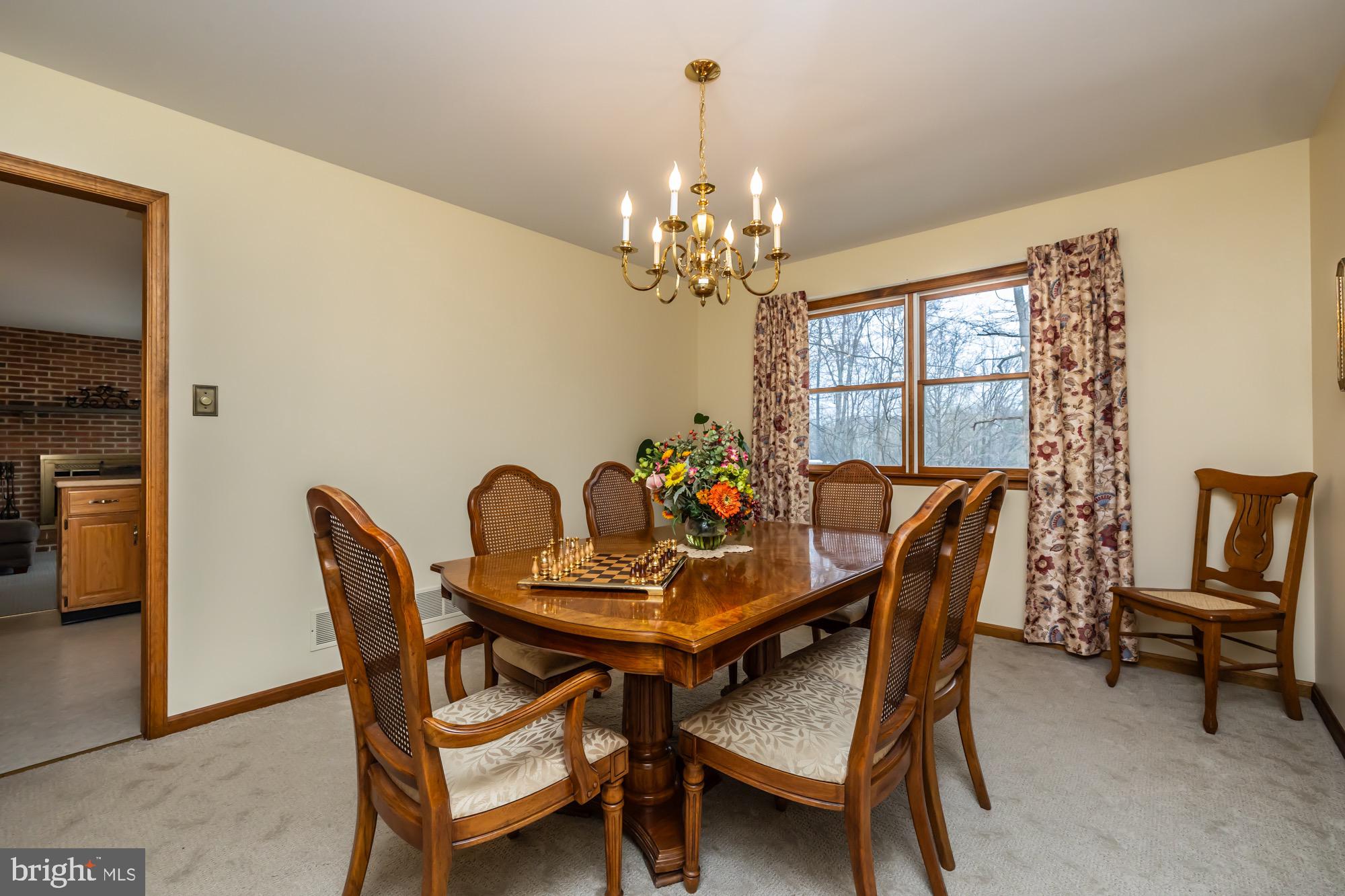 121 Snyder Road Pottstown, PA 19464 - Photo 15 of 49 Dining Room