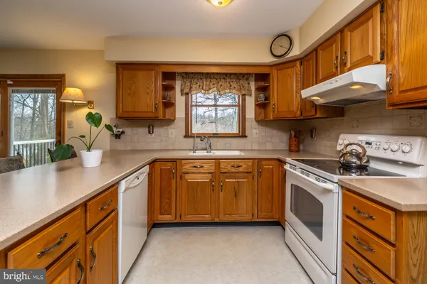 $465,000 | 121 Snyder Road, Pottstown, PA 19464