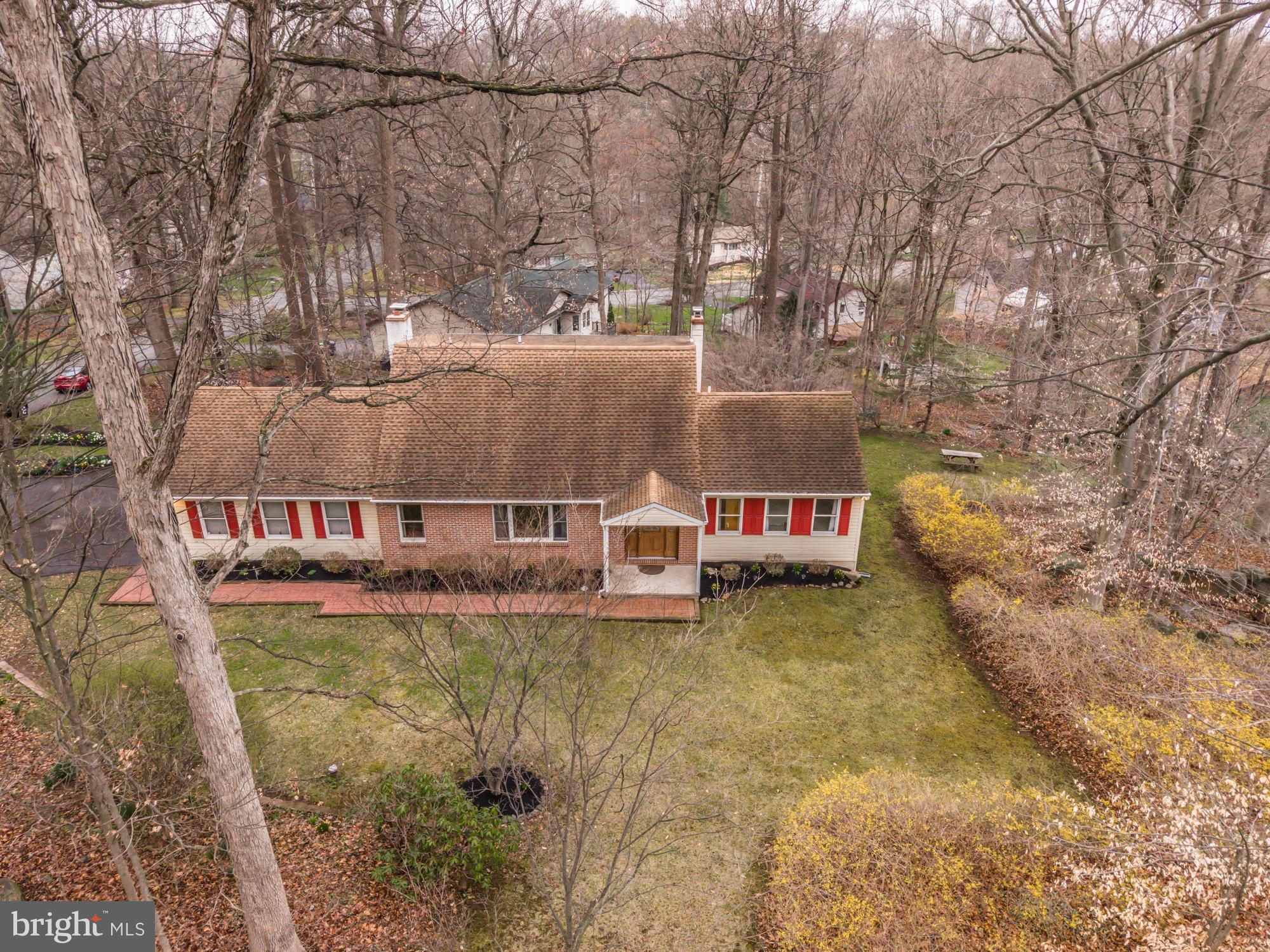 121 Snyder Road Pottstown, PA 19464 - Photo 4 of 49