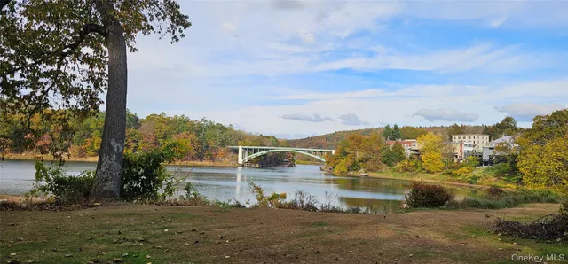 $900 | 46 5th Street, Unit WEST, Narrowsburg, NY 12764