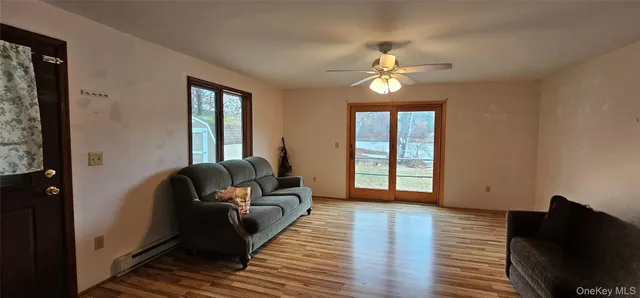 $900 | 46 5th Street, Unit WEST, Narrowsburg, NY 12764