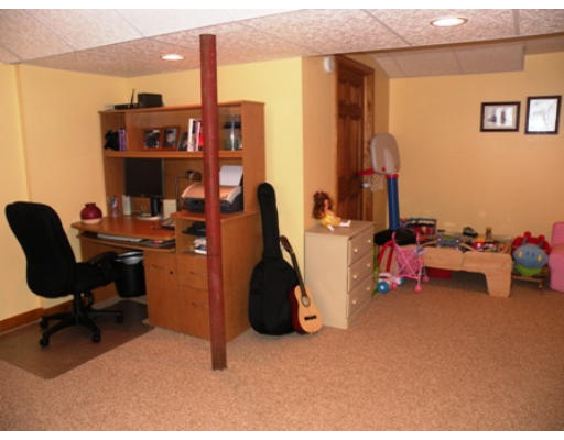 56 Indian Ridge Road Leominster, MA 01453 - Photo 12 of 17 Gallery Image 12