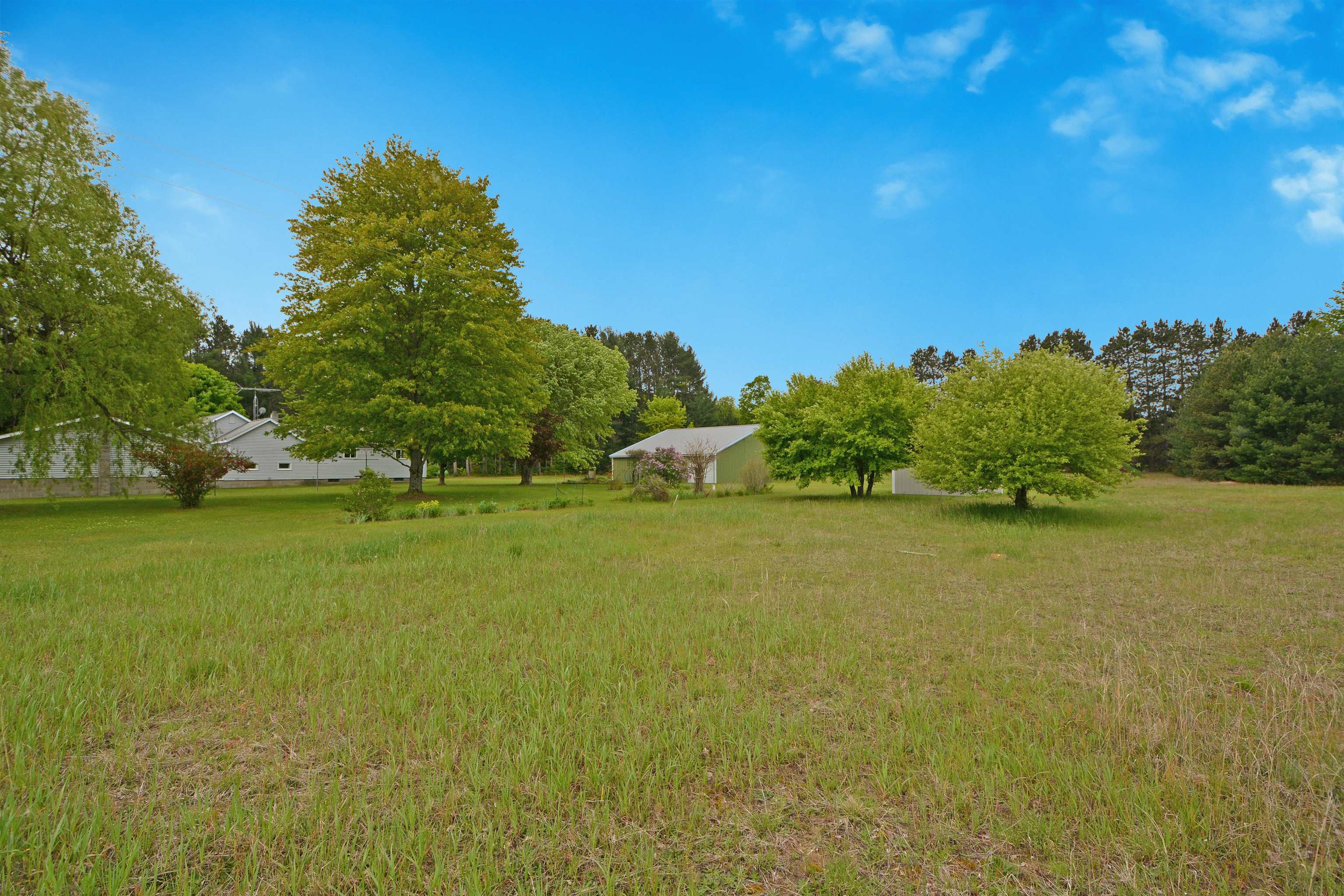 13296 Cinder Road Beulah, MI 49617 - Photo 48 of 49 1900353-47.JPG