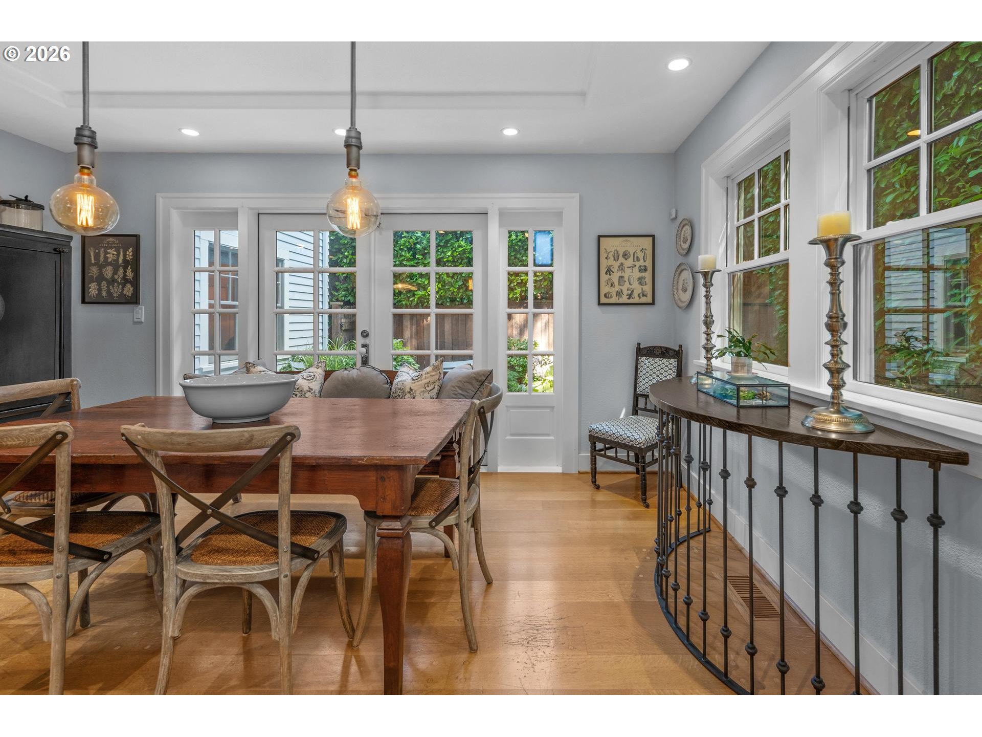 2798 Southwest Old Orchard Road Portland, OR 97201 - Photo 9 of 41 Dining Area