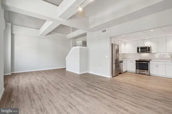 $6,000 | 875 Sansom Street, Unit PH107, Philadelphia, PA 19107