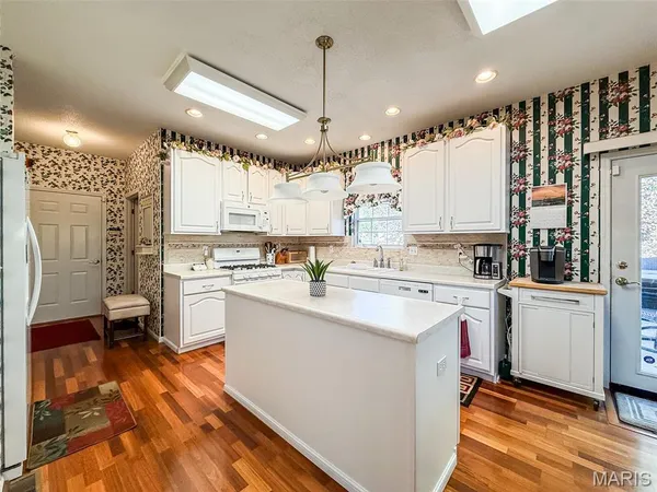 $425,000 | 1026 Thornbury Place, O'Fallon, IL 62269