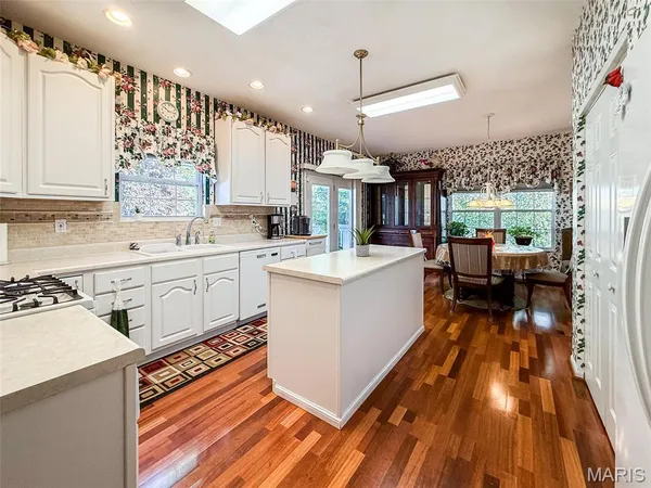 $425,000 | 1026 Thornbury Place, O'Fallon, IL 62269