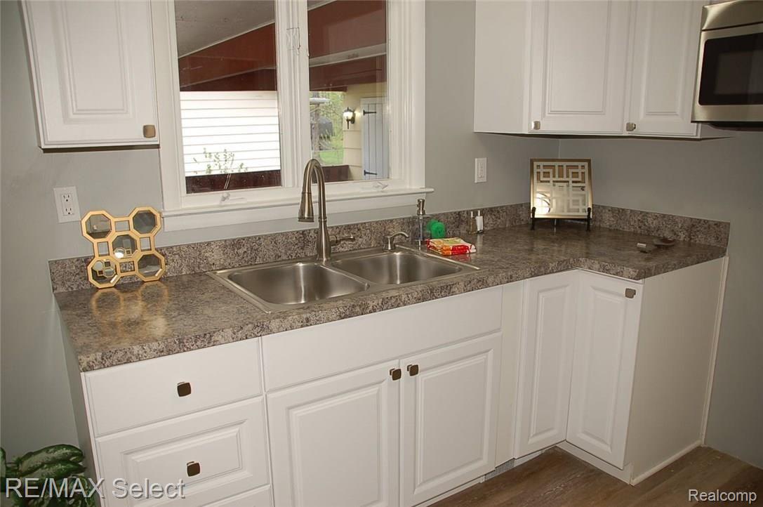 1189 Ransom Drive Flint, MI 48507 - Photo 11 of 22 DSC_0011.JPG