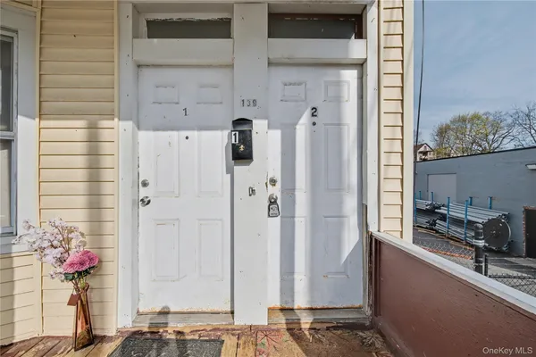 $2,000 | 139 North Hamilton Street, Unit 2, Poughkeepsie, NY 12601