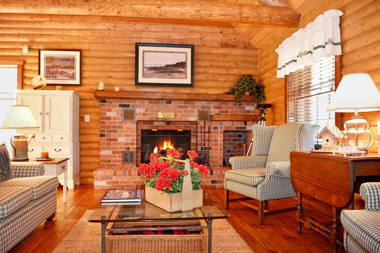 20118 Center Road Traverse City, MI 49686 - Photo 17 of 70 1861378-16.JPG