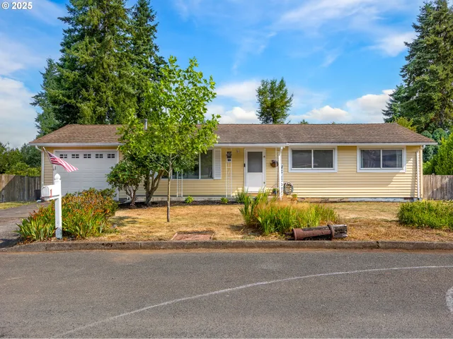 a house view with a outdoor space