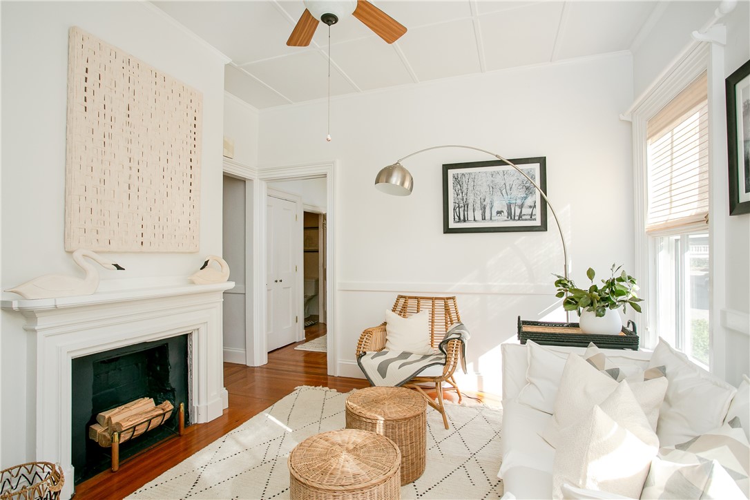 46 Corne Street Newport, RI 02840 - Photo 8 of 36 TV room/ office space