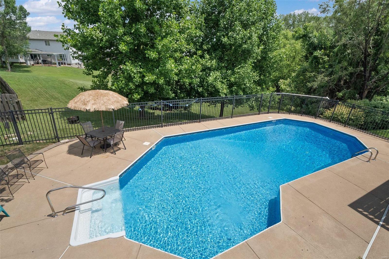 7018 Stony Ridge Road St. Louis, MO 63129 - Photo 3 of 30 Gallery Image 3