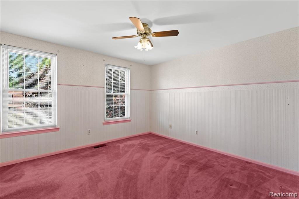 15212 Riverside Street Livonia, MI 48154 - Photo 23 of 38