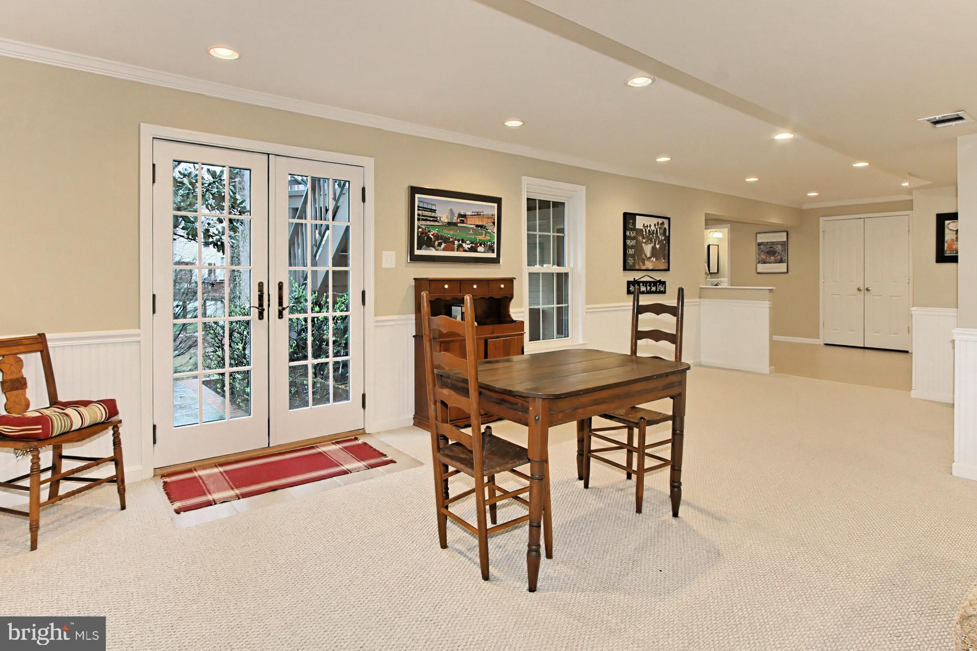 8126 Ridge Creek Way Springfield, VA 22153 - Photo 32 of 50 a dining room with furniture and window