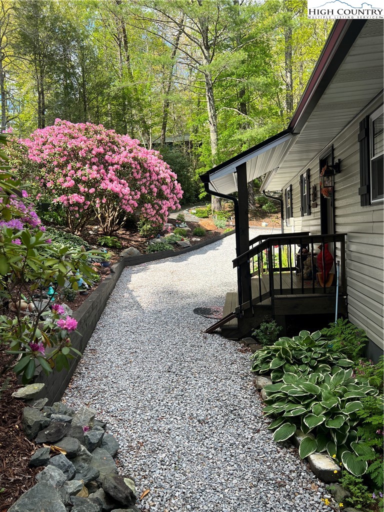 229 Spring Brook Road Newland, NC 28657 - Photo 2 of 38