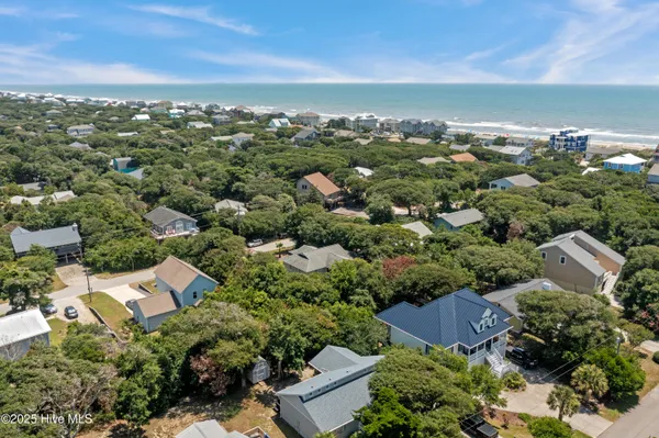 $950,000 | 113 Sea Gull Road, Emerald Isle, NC 28594