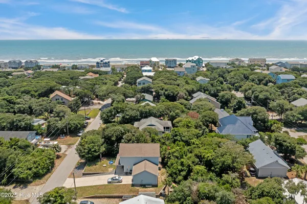 $950,000 | 113 Sea Gull Road, Emerald Isle, NC 28594