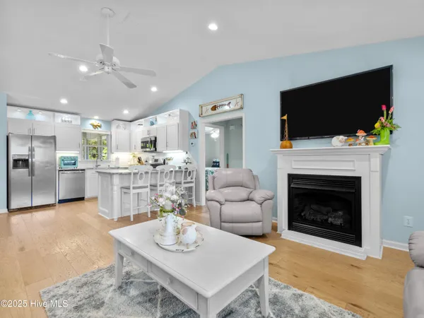 $950,000 | 113 Sea Gull Road, Emerald Isle, NC 28594