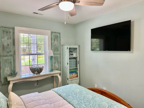 $950,000 | 113 Sea Gull Road, Emerald Isle, NC 28594