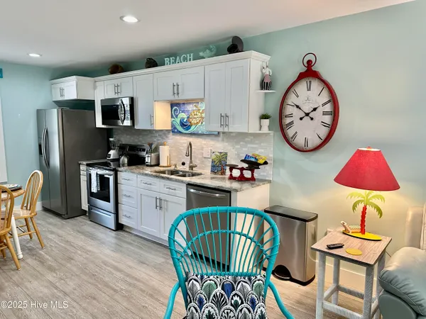 $950,000 | 113 Sea Gull Road, Emerald Isle, NC 28594