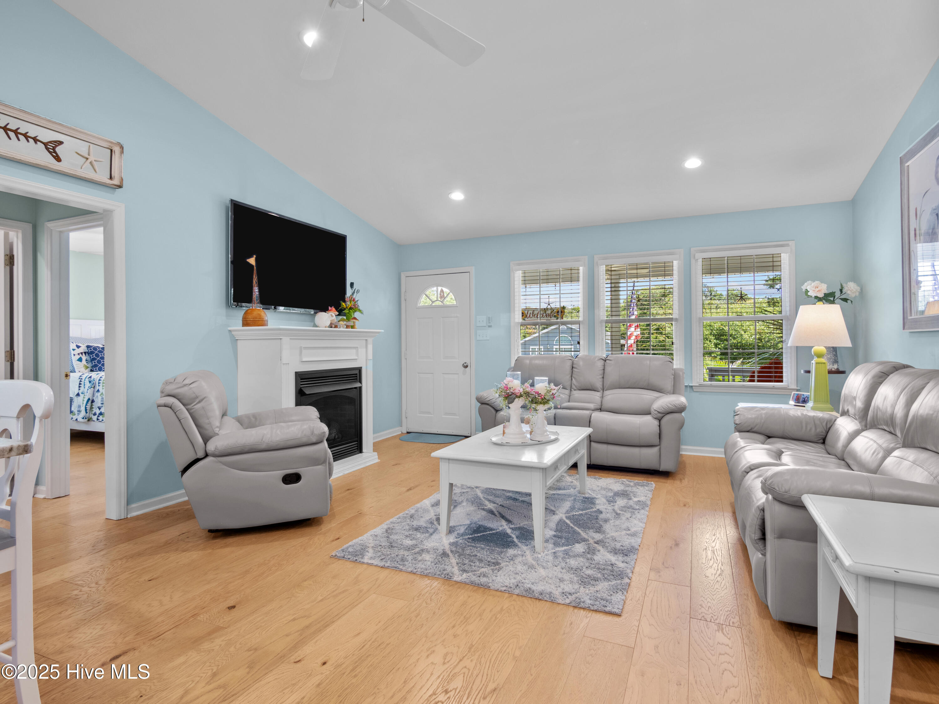 113 Sea Gull Road Emerald Isle, NC 28594 - Photo 6 of 53 download_71